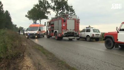 Двама души са с опасност за живота след тежка катастрофа