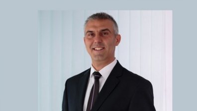 Търсят се директори