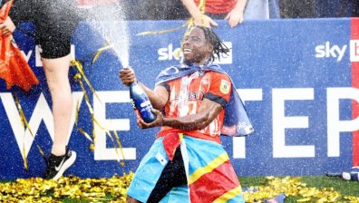 Дузпи върнаха "Лутън" в елита на Англия след 31 г., "Ковънтри" ще почака още година