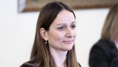Заради високите сметки за ток: КЗП проверява електроснабдителните дружества