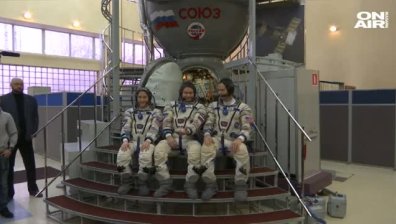 Астронавти на борда на "Съюз" с нов опит да достигнат МКС