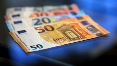 Потокът на влезлите в България чуждестранни инвестиции се свива с 64%