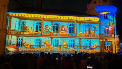 LUNAR на морето съчетава изкуството с уникалната естествена среда