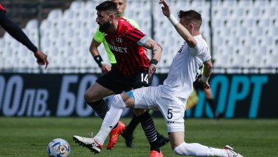 "Локомотив" (Пд) победи "Славия" в "Овча купел" и временно си върна 4-ото място