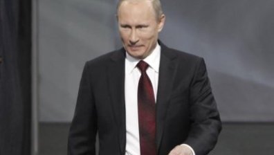 Владимир Путин печели президентските избори