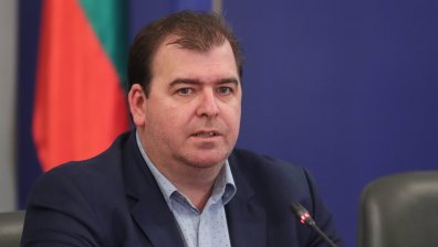 Министър Гечев: България обмисля забрана за внос на украинско зърно
