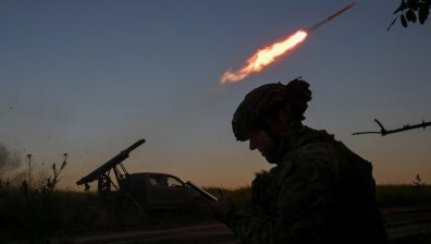 Украйна с масирана атака срещу Русия, Москва затвори летища