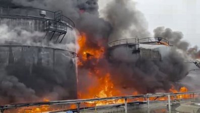 Избухна голям пожар в петролно депо в Русия след украинска атака с дрон