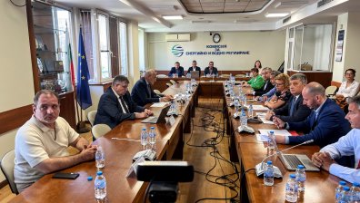 КЕВР: Парното поевтинява средно с 8,44% за следващия отоплителен сезон