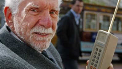 Мобифонът стана на 40 години