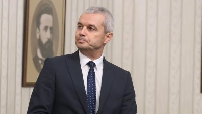 Костадинов: Aко се подиграваш на "Продължаваме промяната"&nbsp;и ДБ е простащина, a на останалите - хумор