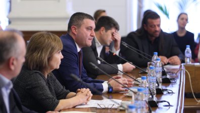 Горанов се срещна с бизнеса заради новите правила за касовите апарати