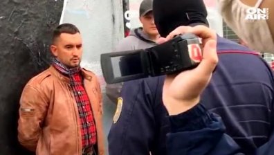 Руският опозиционер Латипов опита да се самоубие, забивайки химикалка във врата си