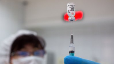 В Русия стартира масова ваксинация, с предимство са лекари и учители