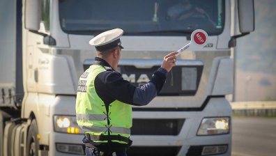 Не им пука за последствията и санкциите: Хванаха още 42-ма пияни или дрогирани зад волана