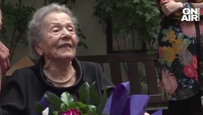 100-годишната, която откри, че обича да рисува на 87 години - не познава скука и депресия