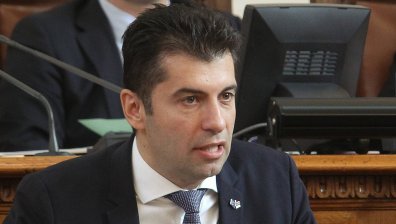Премиерът Петков обяви кога ще отпадне "зеленият сертификат"