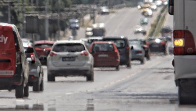 Да отпаднат екостикерите за автомобилите, предлага Сотир Цацаров