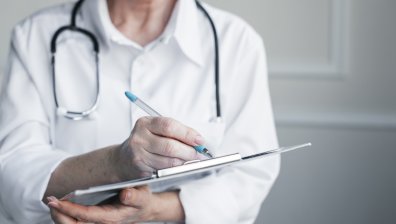 Акушерка не се става за 3 г., университетите едва си намират студенти