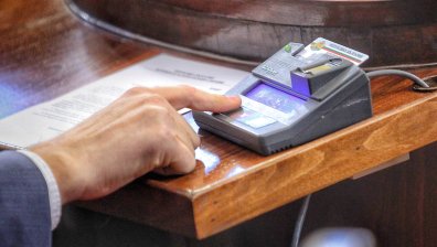Гласувано и решено: Без "зелен сертификат" за депутатите в НС