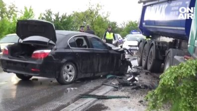 Бил ли е кортежът на Радев с включени специални сигнализации при катастрофата?