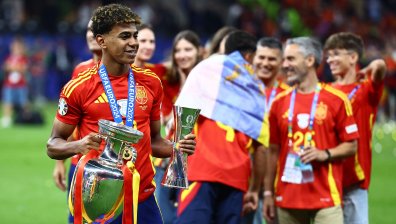 Намушкаха няколко пъти с нож бащата на Ламин Ямал