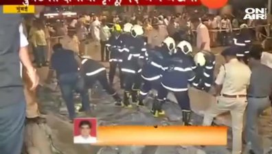 Шестима загинаха след срутването на мост в Мумбай