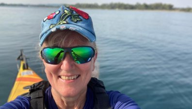 "Каяк с кауза": Как една жена обикаля Йонийско море, за да помогне на деца в нужда?