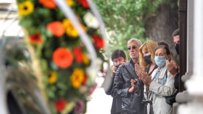 Близки и приятели се сбогуваха с актрисата Виолета Бахчеванова