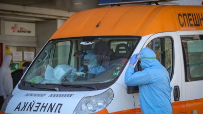 Ковид-19 погуби 27-годишен мъж, жертвите вече са 36 512