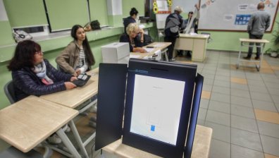 ЦИК: Общо 6 са жалбите, в 23 секции вече се гласува само с бюлетини