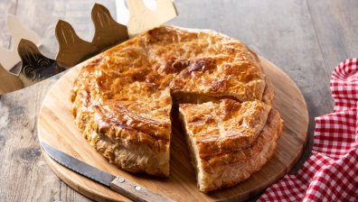 Пухкав тутманик със сирене за Месни заговезни (РЕЦЕПТА)