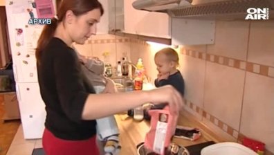 50% майчинство за жените, върнали се на работа преди годинка на детето