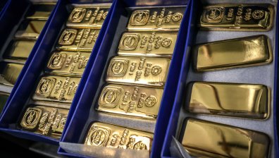 Еврото, златото и среброто поскъпват до рекордни нива