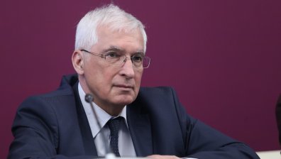 Вирусът ни показал съществените сектори, можем без футбол и театър