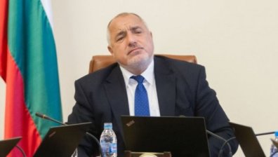 Бум в социалните мрежи: Защо Борисов се появява с едни и същи дрехи 10 дни