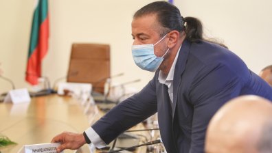 Дискотеките трябва да затворят, започват засилени проверки за спазване на мерките