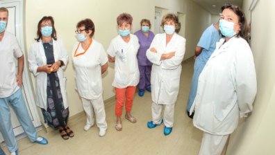 Кунчев обясни за починалите ваксинирани, засега Бургас няма да затяга мерките