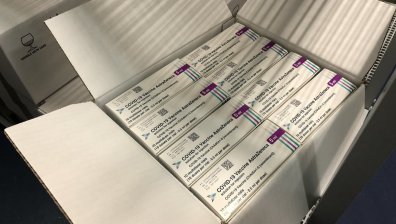 Пристигнаха още 76 800 дози от ваксината на AstraZeneca