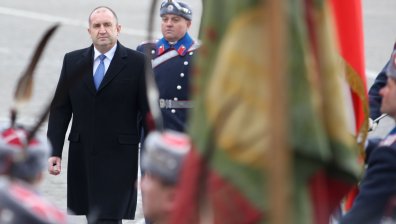 Осветиха бойните знамена на Българската армия