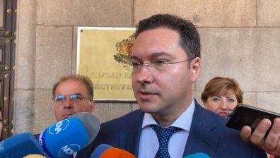 Митов: С фарса в НС стана ясно, че БСП управлява в коалицията