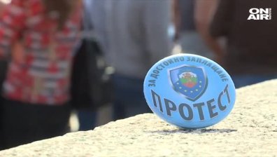 Полицаи и надзиратели излизат на протест в петък
