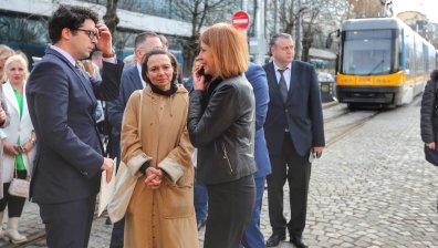Фандъкова: Новите трамваи оставят в миналото жегата през лятото и студа през зимата