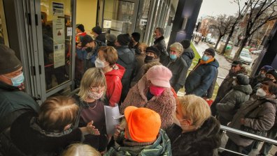 Хаос сред пенсионерите: Подведени ли са и знаят ли каква е промяната в парите им?