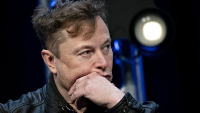 Мъск е напът да изпревари Зукърбърг по богатство