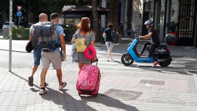 Испания излиза успешно от петата Ковид вълна