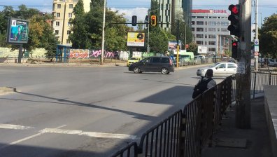 Сигнал от София: Премахнати са предпазни парапети, опасно е