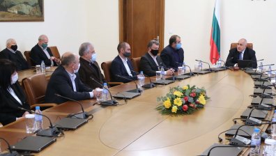 Отпускат над 2,4 млн. лв. за детски градини и училища в Благоевградско
