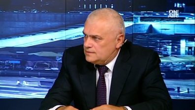 Валентин Радев вярва повече на генерала, не на президента Радев