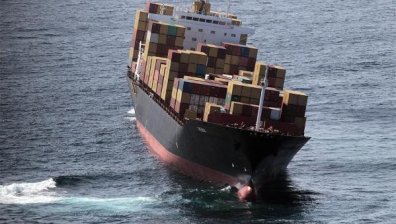 Обвиниха капитана за петролния разлив в Нова Зеландия